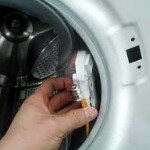 Ремонт стиральной машины — меняем устройство блокировки люка